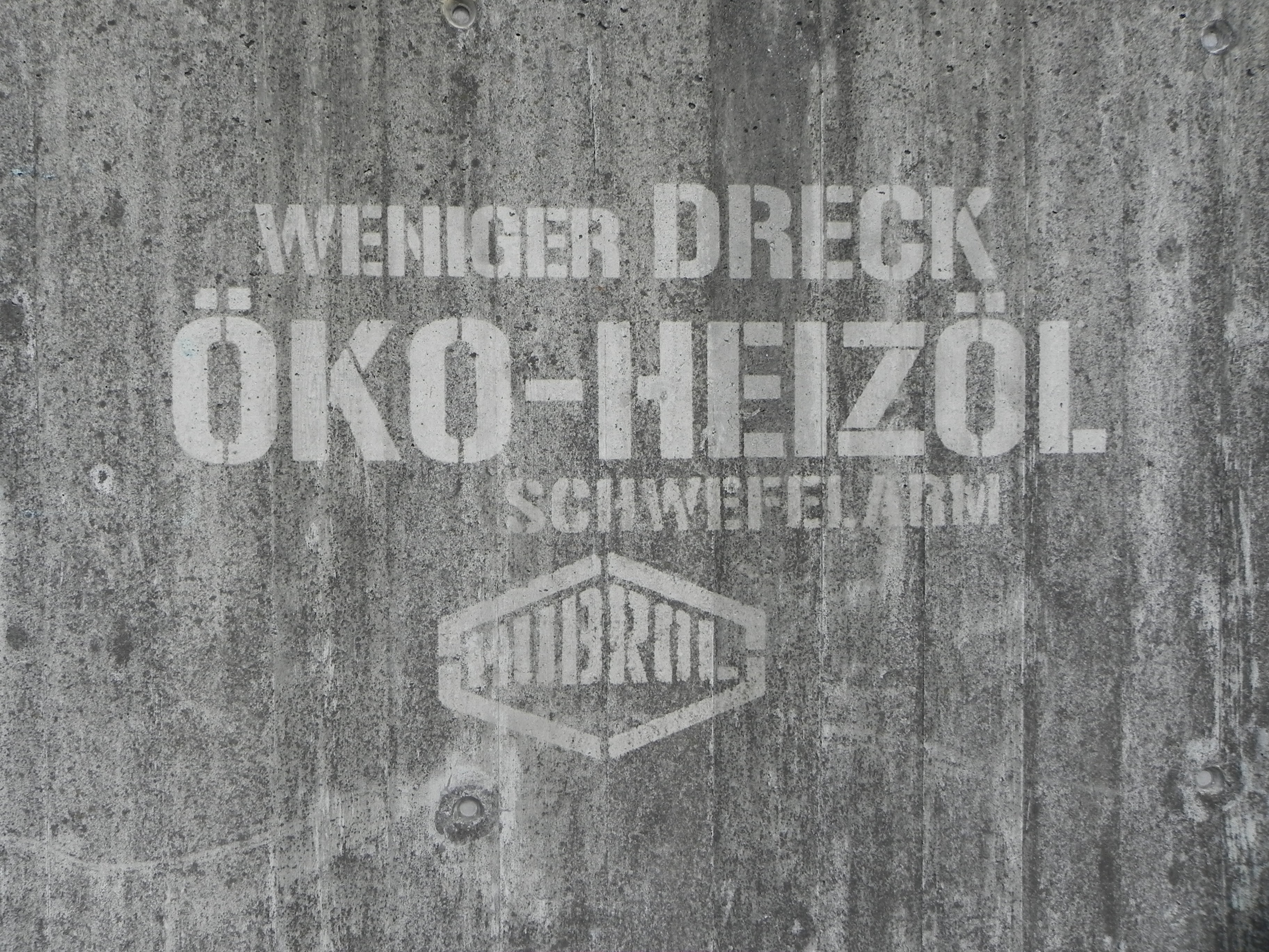 hubrol_sauberes_graffiti_oekoheizoel